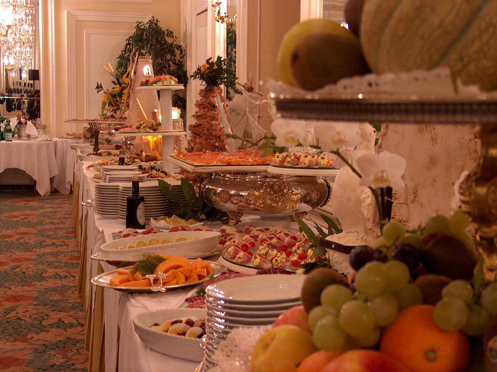 Grand Hotel Des Iles Borromees & Spa Stresa Exterior photo A buffet at a hotel