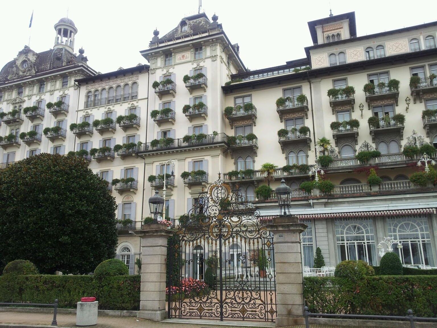 Grand Hotel Des Iles Borromees & Spa Stresa Exterior photo The Hotel de l'Europe